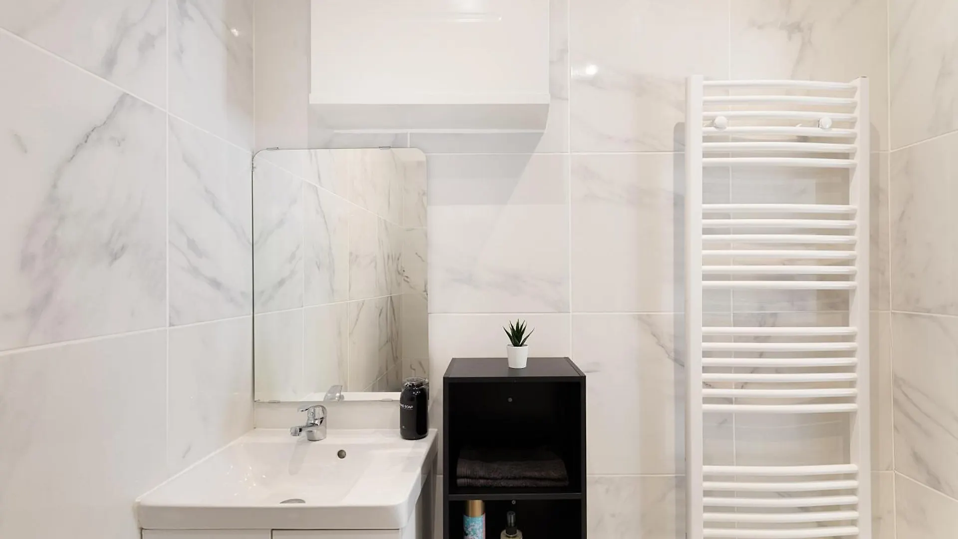 Confort Et Elegance A 17 *
